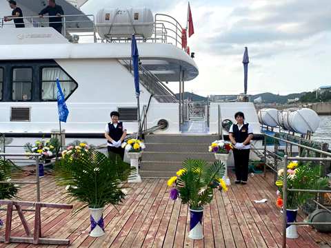中原海葬2023年第15期集体海葬在星海湾举行